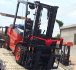 Pneumatic Tire Diesel Operated Forklift , Forklift 3 Ton Lower Consumption